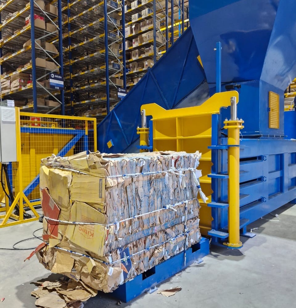 Máquina Metafort em operação de reciclagem